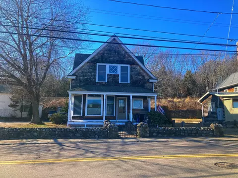 187 Mechanic St, Pawcatuck, CT 06379