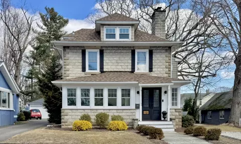 13 Noble Ave, Milford, CT 06460