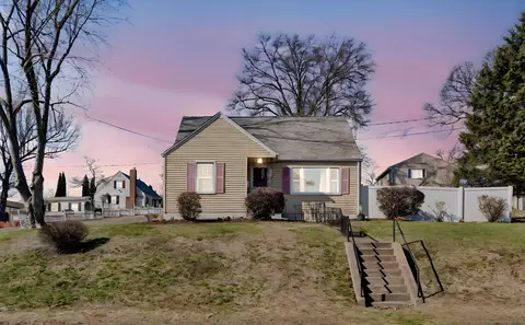 103 Pinehurst Ave, New Britain, CT 06053
