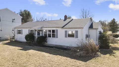 1366 Farmington Ave, Berlin, CT 06037