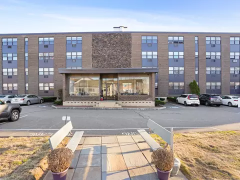 9 Park St #404, Norwalk, CT 06851