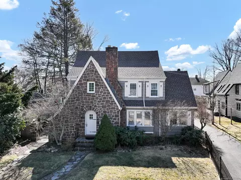 1111 Farmington Ave, West Hartford, CT 06107
