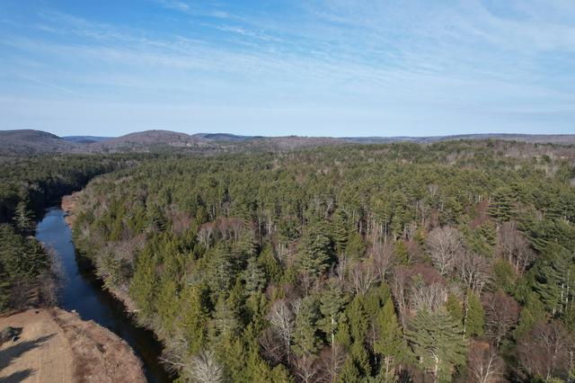 Old Robertsville Road, Winchester, CT 06098