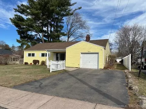 55 Conway Rd, Manchester, CT 06042