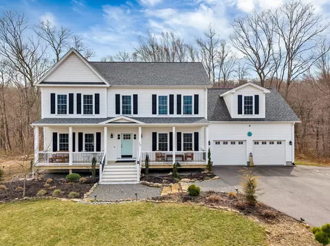 20 David Dr, Oakdale, CT 06370