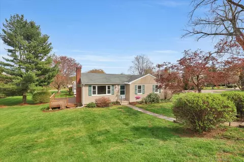 260 Northfield Rd, Meriden, CT 06450