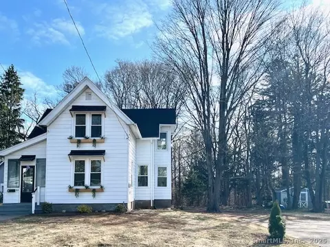 88 Schuyler Ave, Middletown, CT 06457
