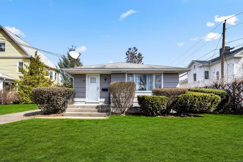 379 Circular Ave, Hamden, CT 06514