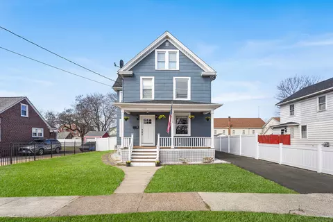 139 S Cherry St, Wallingford, CT 06492