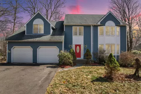 22 Village View Ln, Unionville, CT 06085
