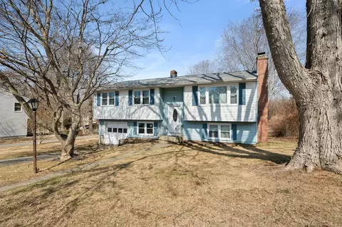 225 Thames St, New London, CT 06320