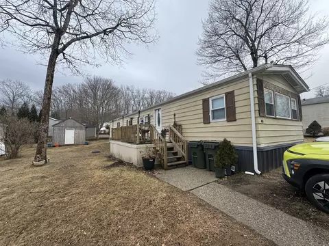 49 Nashua St, Norwich, CT 06360