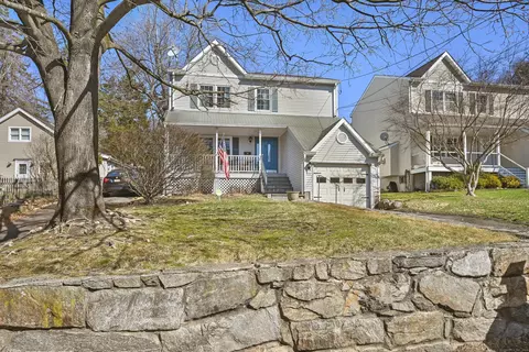 75 Elizabeth Ave, Stamford, CT 06907