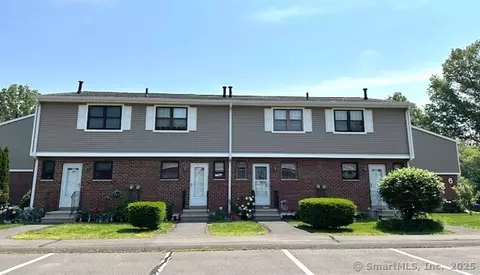 305 Hampton Ct #305, Newington, CT 06111