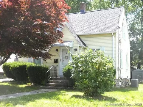 72 Hinsdale Ave, Waterbury, CT 06705