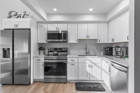 500 Glendale Ave #6, Bridgeport, CT 06606