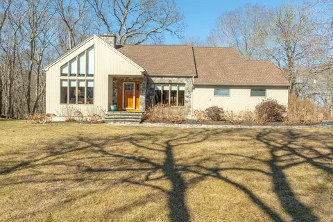 1 Wequetequock Psge, Pawcatuck, CT 06379