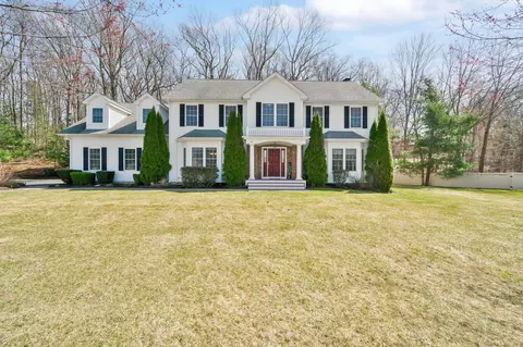 45 Brightman Cir, South Windsor, CT 06074