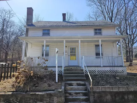 21 Laurel St, Vernon, CT 06066