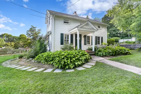 86 Toms Rd, Stamford, CT 06906