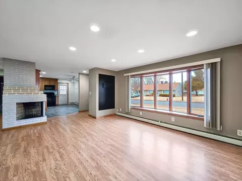 39 Stevens St, East Hartford, CT 06118