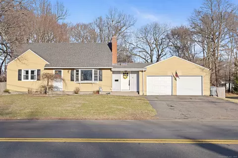 11 Steele Rd, Enfield, CT 06082