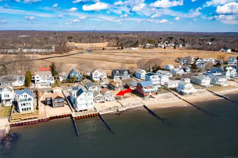 169 Shore Rd # B, Clinton, CT 06413