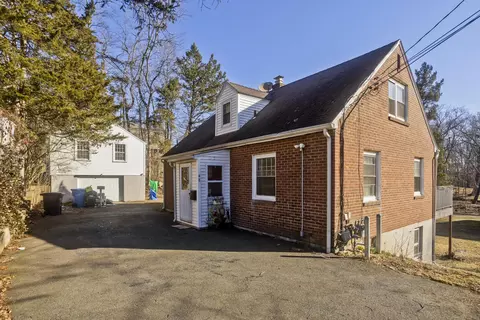 48 Leona Ln, New Britain, CT 06053