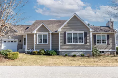 9 Mountain Vw #9, Killingly, CT 06239