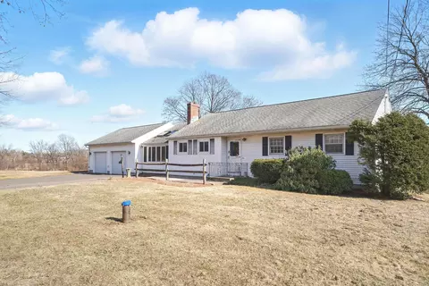 1527 King St, Enfield, CT 06082