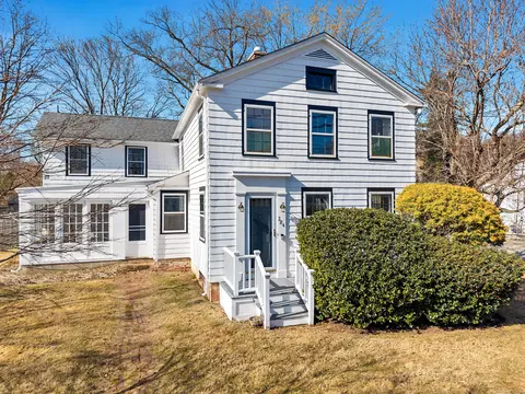 284 Shepard Ave, Hamden, CT 06514