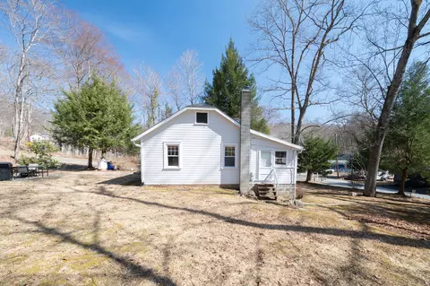 82 Scout Rd, Southbury, CT 06488