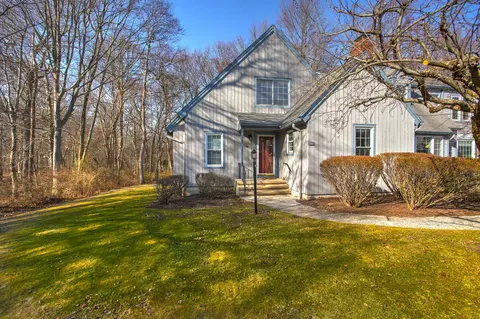 46 Gate Ridge Rd #46, Fairfield, CT 06825