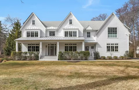 10 Holly Ln, Darien, CT 06820