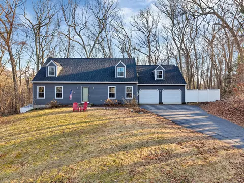 36 Robinhood Dr, Ledyard, CT 06335