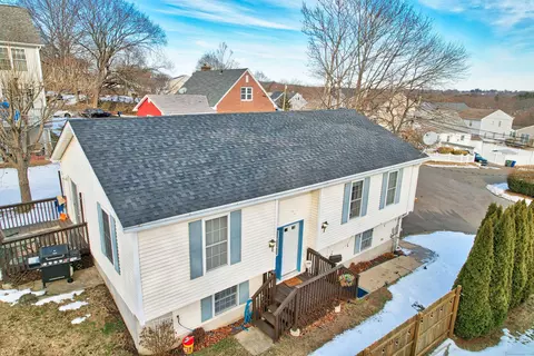 119 Dayton Rd, Bridgeport, CT 06606