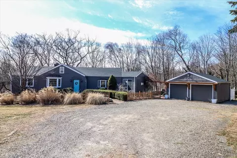 214 Ripton Rd, Shelton, CT 06484