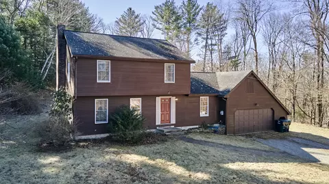 105 Hurry Hill Rd, Putnam, CT 06260