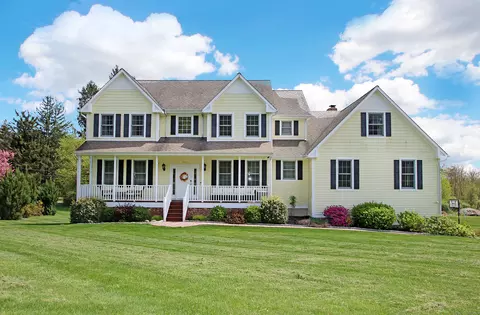 1 Mac Connie Ct, Seymour, CT 06483