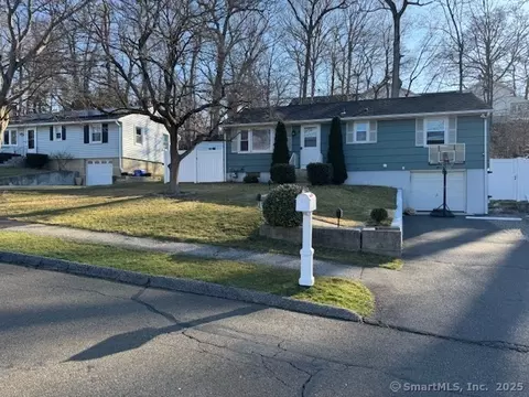 20 Cobblers Ln, Norwalk, CT 06851