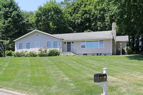 68 Hawthorne Dr, Fairfield, CT 06825