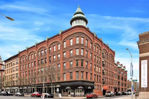 1 Linden Pl #309, Hartford, CT 06106