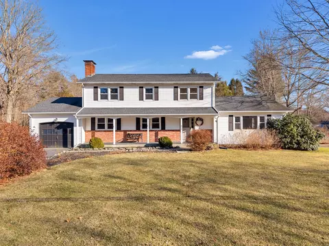 40 Highland Street Ext, Moosup, CT 06354