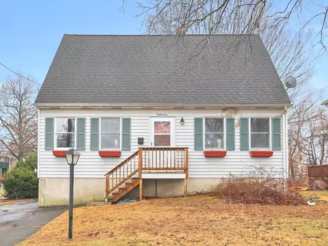 81 Scott St, East Hartford, CT 06118