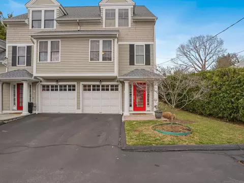 6 Robertson Ln #7, Cos Cob, CT 06807