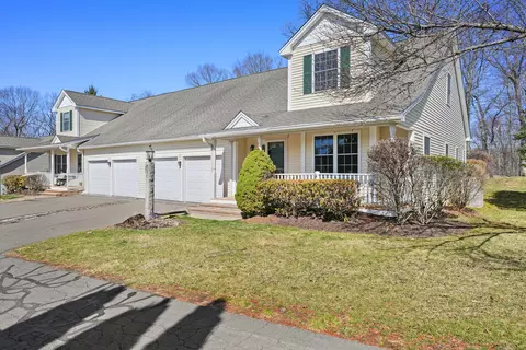 130 Meadow Brook Rd #130, Oxford, CT 06478