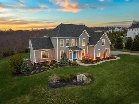 51 Arbor Xing, East Lyme, CT 06333