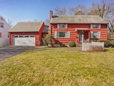 7 Michael St, Norwalk, CT 06854