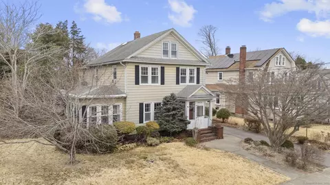 95 Thames St, New London, CT 06320