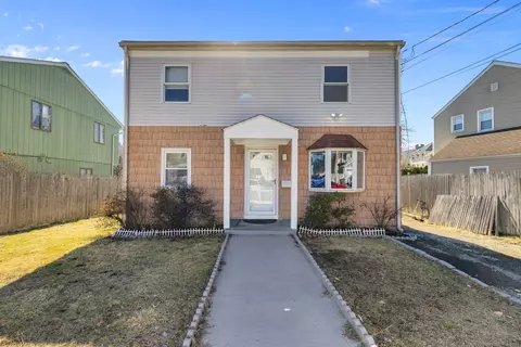 10 Penzance Rd, Stamford, CT 06902